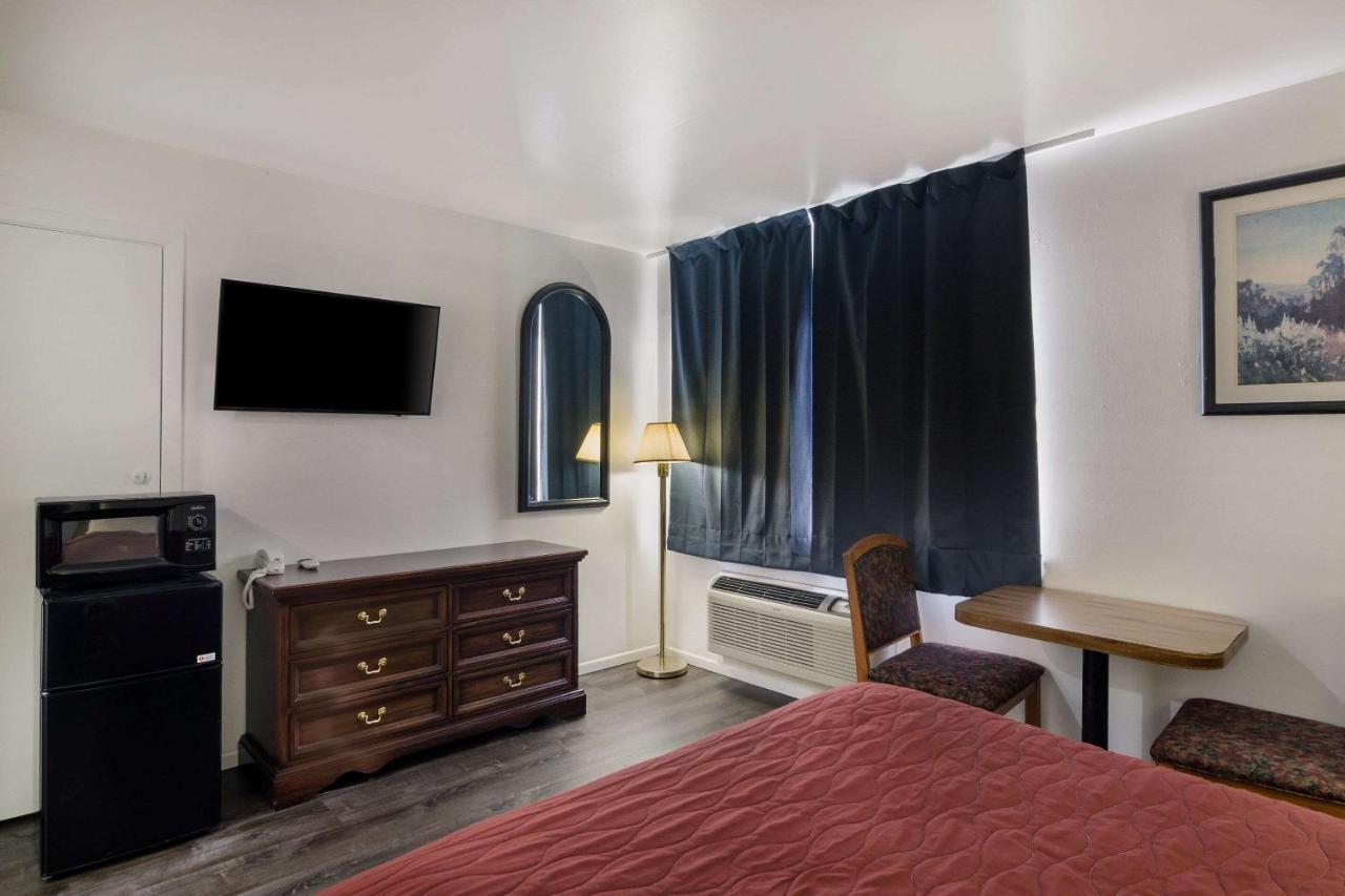 Rodeway Inn & Suites Sidney Historic Downtown I-80 المظهر الخارجي الصورة