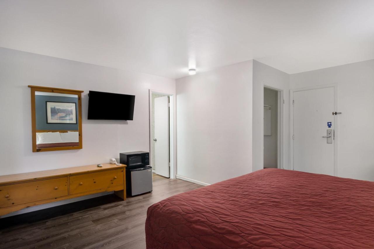 Rodeway Inn & Suites Sidney Historic Downtown I-80 المظهر الخارجي الصورة