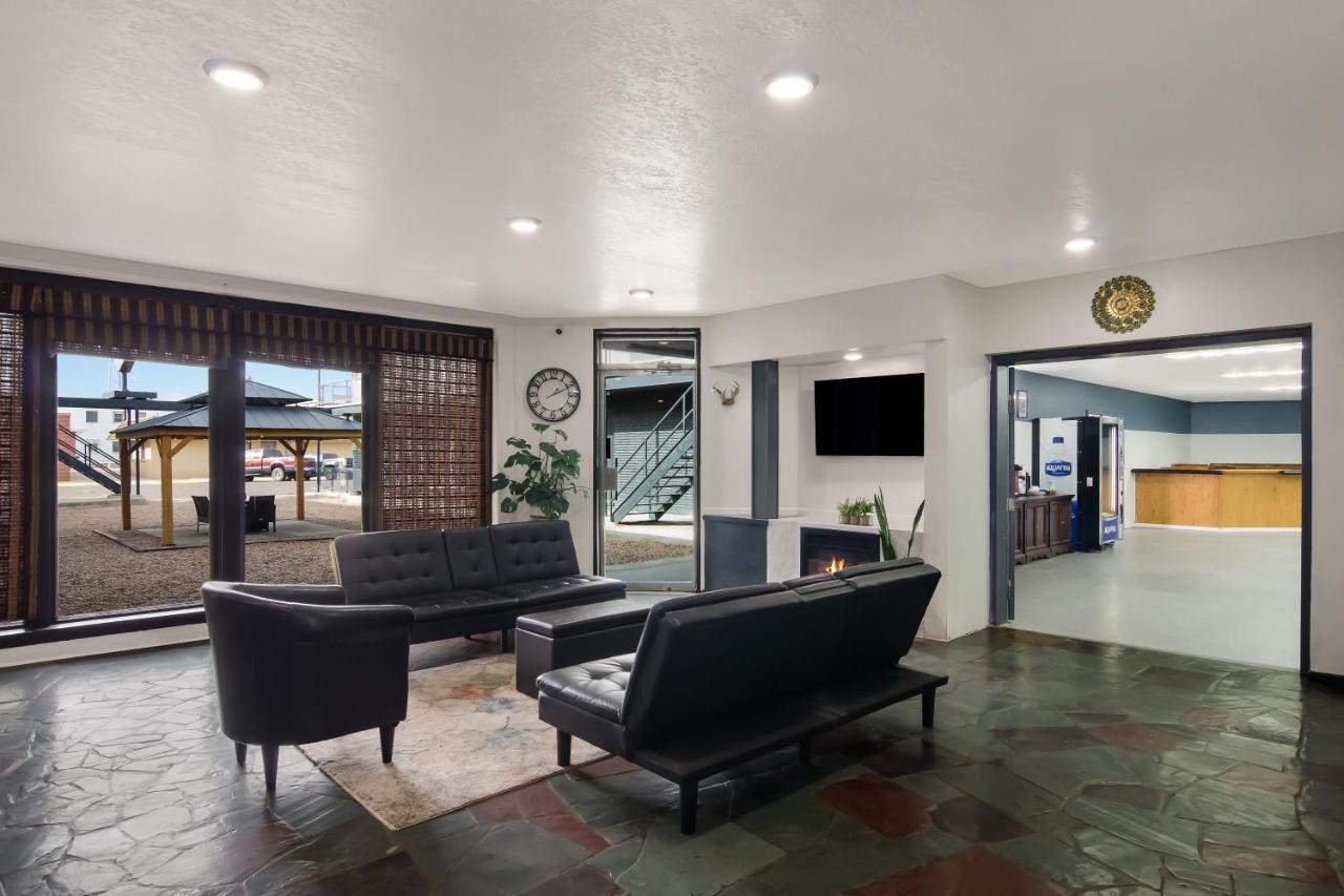 Rodeway Inn & Suites Sidney Historic Downtown I-80 المظهر الخارجي الصورة